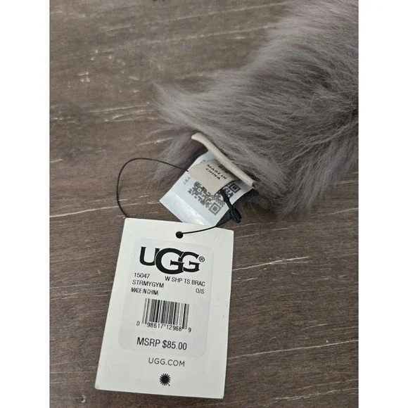New UGG Faux Fur Bracelet Cuff Cozy Warm Winter Accessory Stormy Gray O/S - Picture 3 of 5